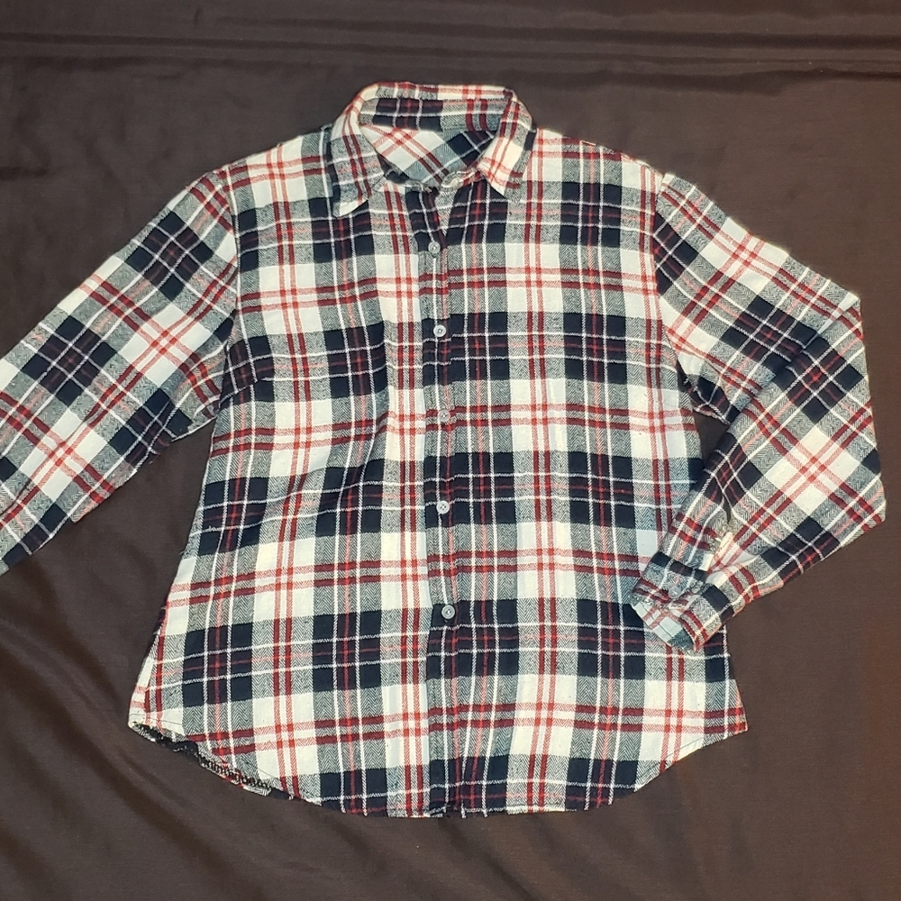 🏷 Long Sleeve Plaid Button Up